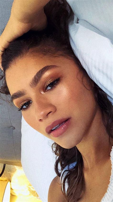 zendaya blowjob|Zendaya Blowjob Porn Videos 